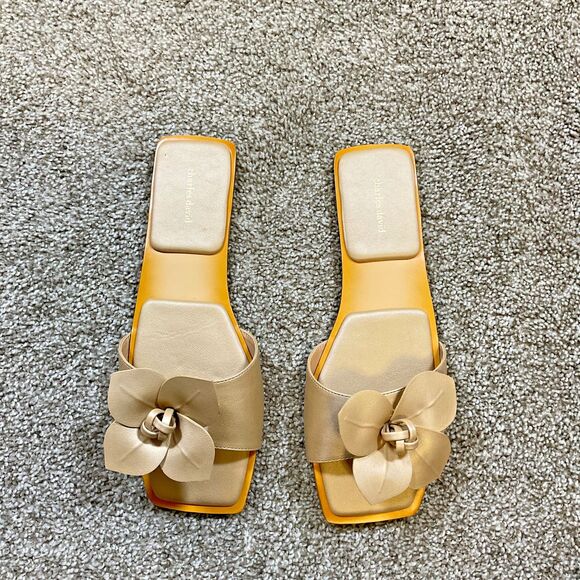 Charles David Shoes - Charles David Womens Ovum Flat Sandals Floral Flower Gold Slip On Size 9 NWOT